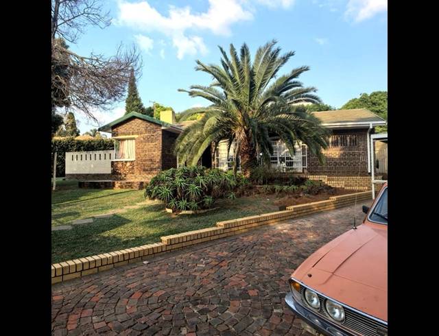 3 BEDROOM HOUSE FOR SALE IN GREENHILLS